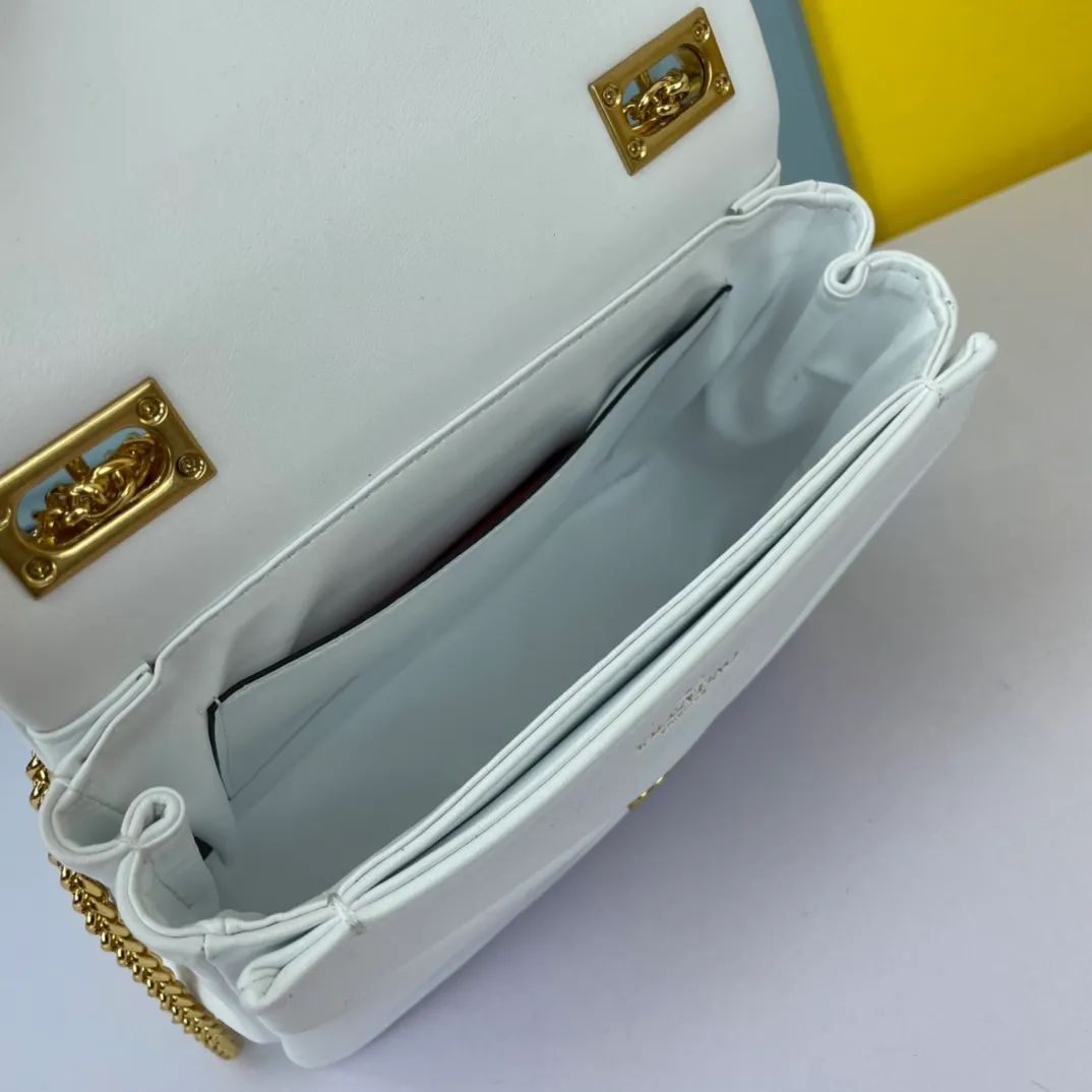 All categories Official website "Brand Women's Bags" Women's Bags 💙 Valentino 2022 Official New Valentino Cowhide Crossbody Bag Wholesale 58002300 High Quality Size: 20-15-10CM