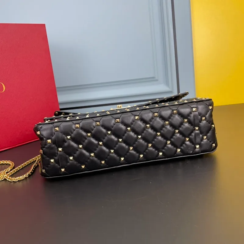 All categories Official website "Brand Women's Bags" Women's Bags 💙 Valentino 2022 Official New Valentino Soft Sheepskin Crossbody Bag Wholesale 58003100 High Quality Size: 30-8.5-20CM
