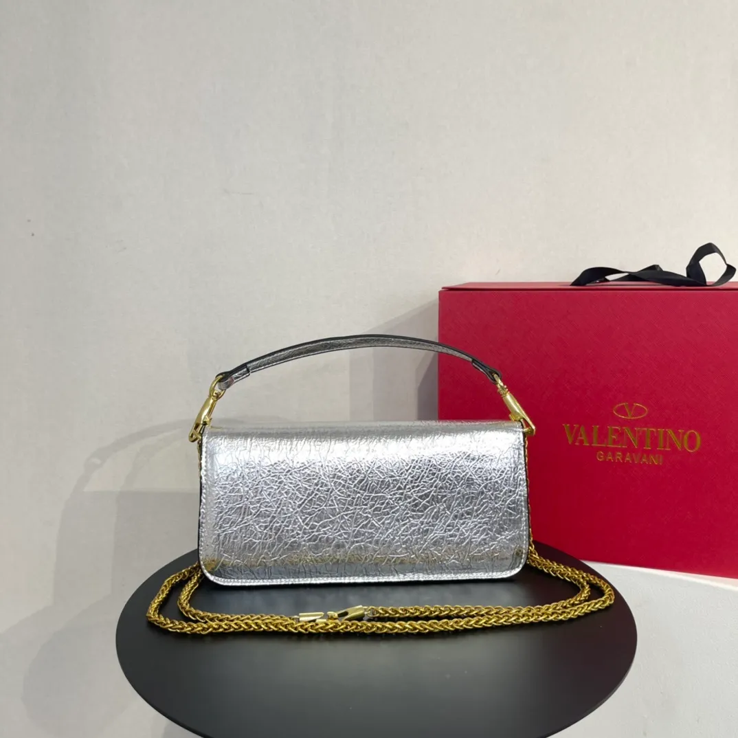All categories Official website "Brand Women's Bags" Women's Bags 💙 Valentino 2022 Official New Valentino Crossbody Bag Wholesale 58001500 High Quality Size: 28-13-8CM