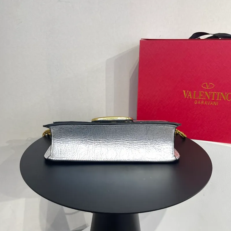 All categories Official website "Brand Women's Bags" Women's Bags 💙 Valentino 2022 Official New Valentino Crossbody Bag Wholesale 58001500 High Quality Size: 28-13-8CM