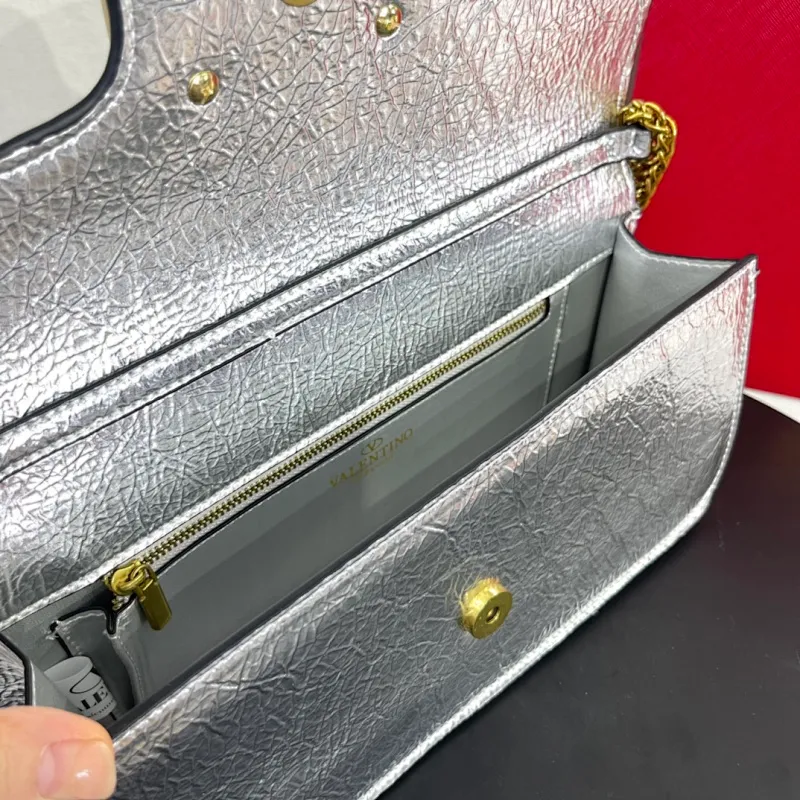 All categories Official website "Brand Women's Bags" Women's Bags 💙 Valentino 2022 Official New Valentino Crossbody Bag Wholesale 58001500 High Quality Size: 28-13-8CM