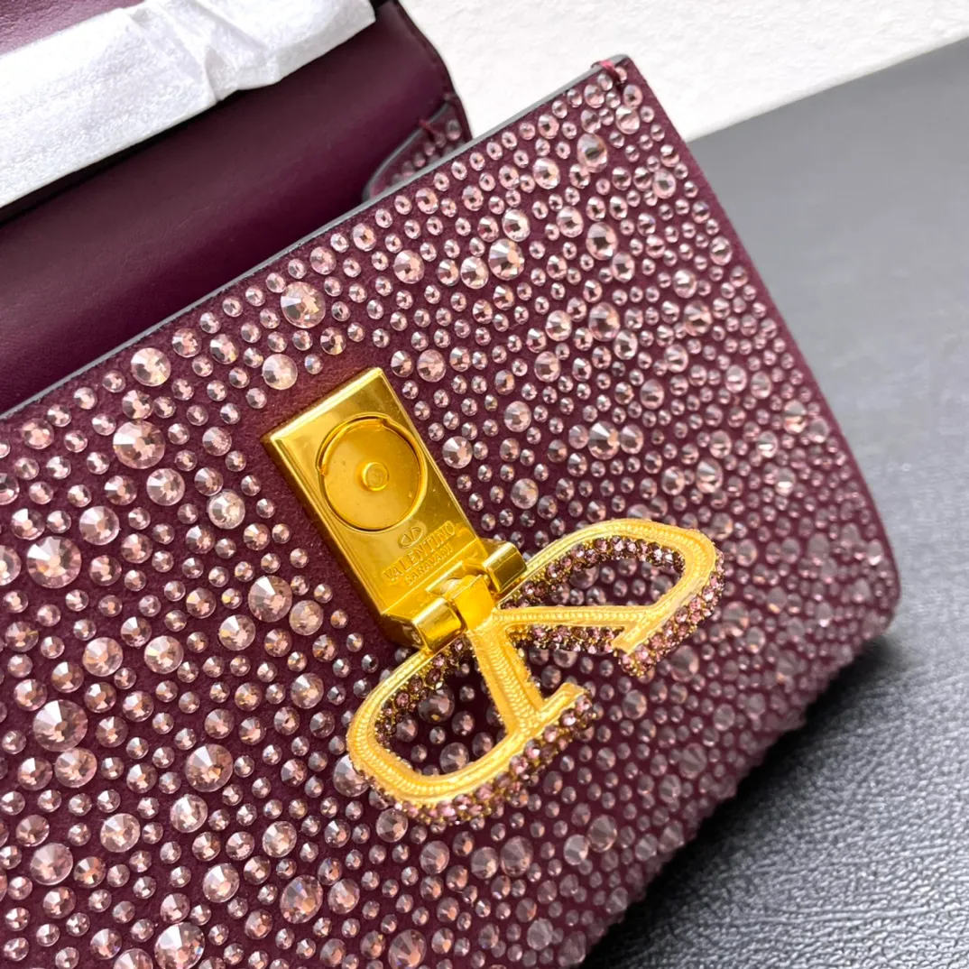 All categories Official website "Brand Women's Bags" Women's Bags 💙 Valentino replica VALENTINO, fine imitation VALENTINO bags, VALENTINO shoulder bags, 2023 official latest version VALENTINO handbags, bag factory, original material, size: 19-13-9CM