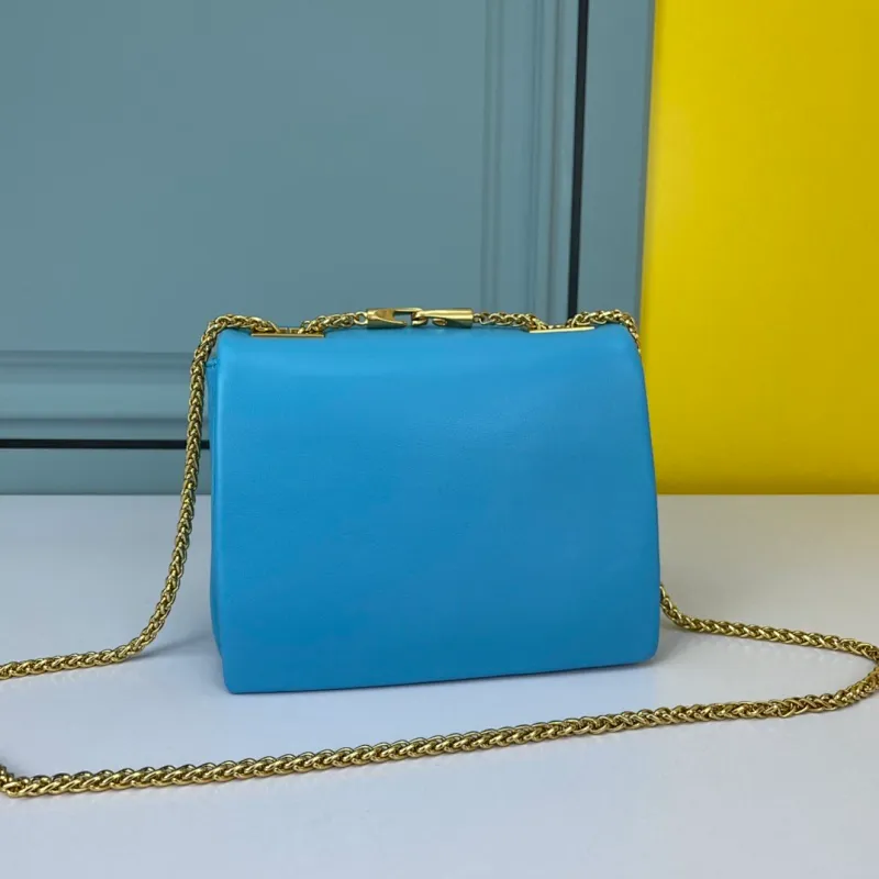 All categories Official website "Brand Women's Bags" Women's Bags 💙 Valentino 2022 Official New Valentino Cowhide Crossbody Bag Wholesale 58002300 High Quality Size: 20-15-10CM