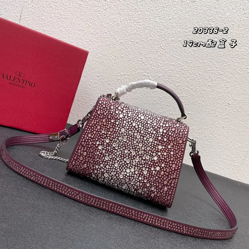 All categories Official website "Brand Women's Bags" Women's Bags 💙 Valentino replica VALENTINO, fine imitation VALENTINO bags, VALENTINO shoulder bags, 2023 official latest version VALENTINO handbags, bag factory, original material, size: 19-13-9CM