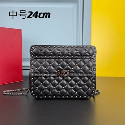All categories Official website "Brand Women's Bags" Women's Bags 💙 Valentino 2022 Official New Valentino Sheepskin Crossbody Bag Wholesale 58002600 High Quality Size: 24-16-8CM