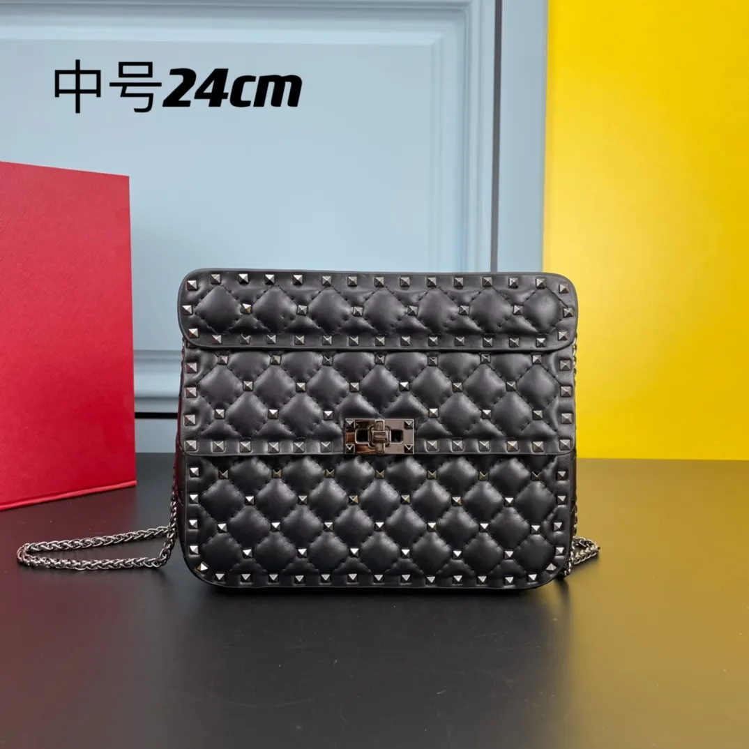 All categories Official website "Brand Women's Bags" Women's Bags 💙 Valentino 2022 Official New Valentino Sheepskin Crossbody Bag Wholesale 58002600 High Quality Size: 24-16-8CM