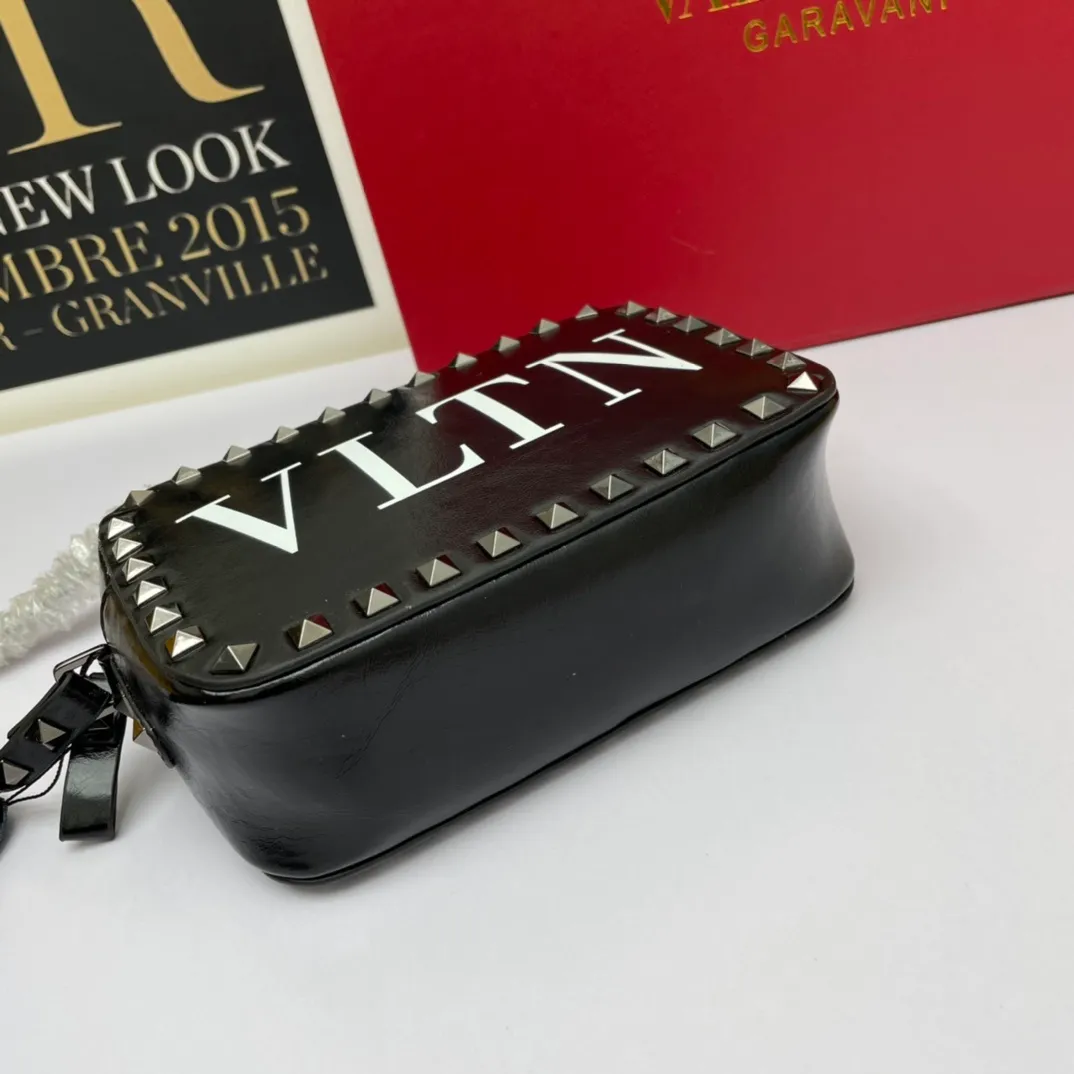 All categories Official website "Brand Women's Bags" Women's Bags 💙 Valentino 2022 Official New Valentino Crossbody Bag Wholesale 58002380 High Quality Size: 18-12-6CM