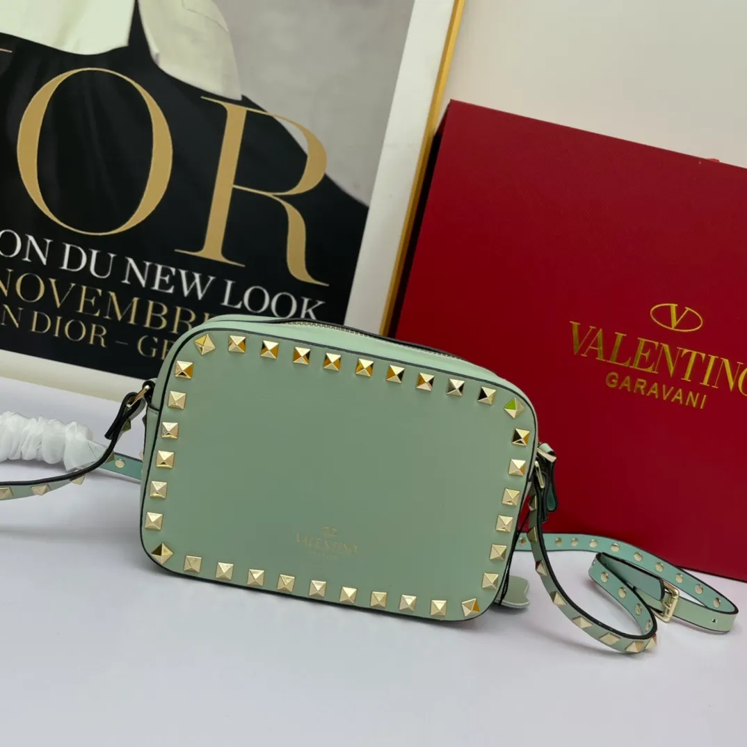 All categories Official website "Brand Women's Bags" Women's Bags 💙 Valentino 2022 Official New Valentino Crossbody Bag Wholesale 58002500 High Quality Size: 18-12-6CM