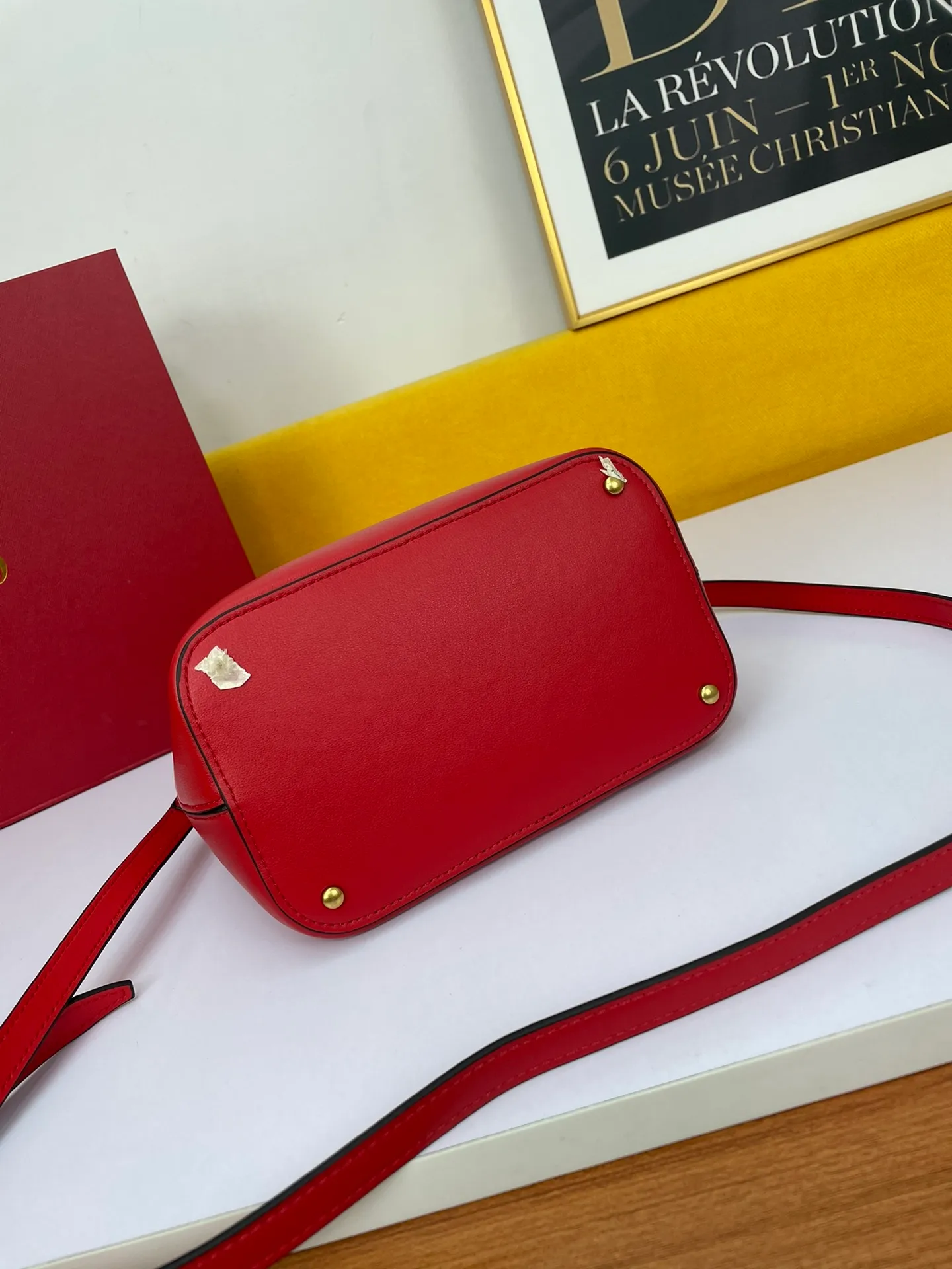 All Categories Official Website "Brand Women's Bags" Women's Bags 💙 Valentino 2023 New Valentino Calfskin Handbag