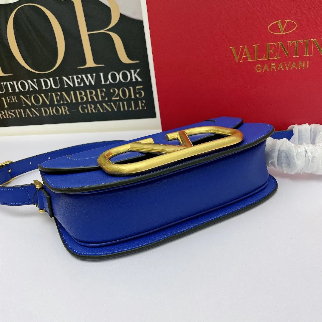 All Categories Official Website "Brand Women's Bags" Women's Bags 💙 Valentino 2023 New Valentino Calfskin Crossbody Bag