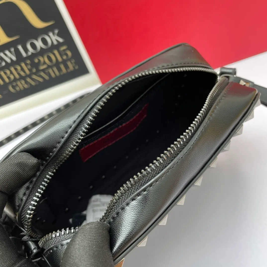 All categories Official website "Brand Women's Bags" Women's Bags 💙 Valentino 2022 Official New Valentino Crossbody Bag Wholesale 58002500 High Quality Size: 18-12-6CM