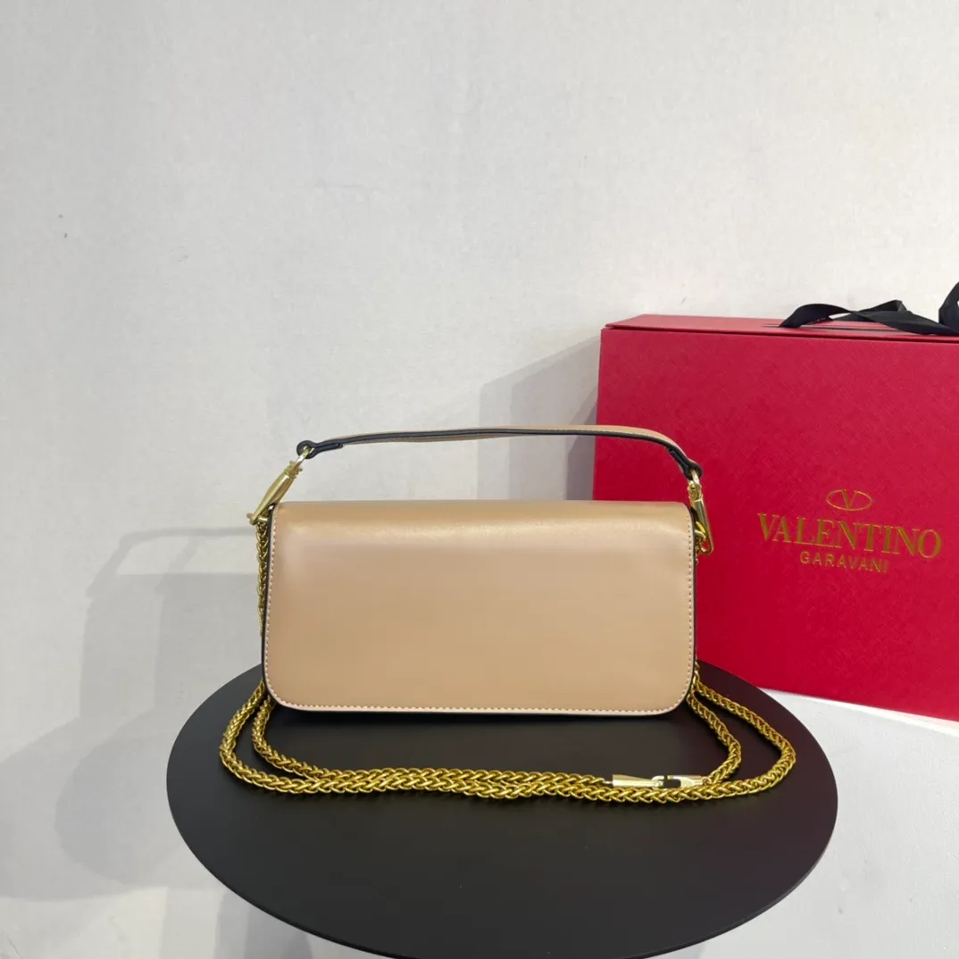 All categories Official website "Brand Women's Bags" Women's Bags 💙 Valentino 2022 Official New Valentino Crossbody Bag Wholesale 58001500 High Quality Size: 28-13-8CM