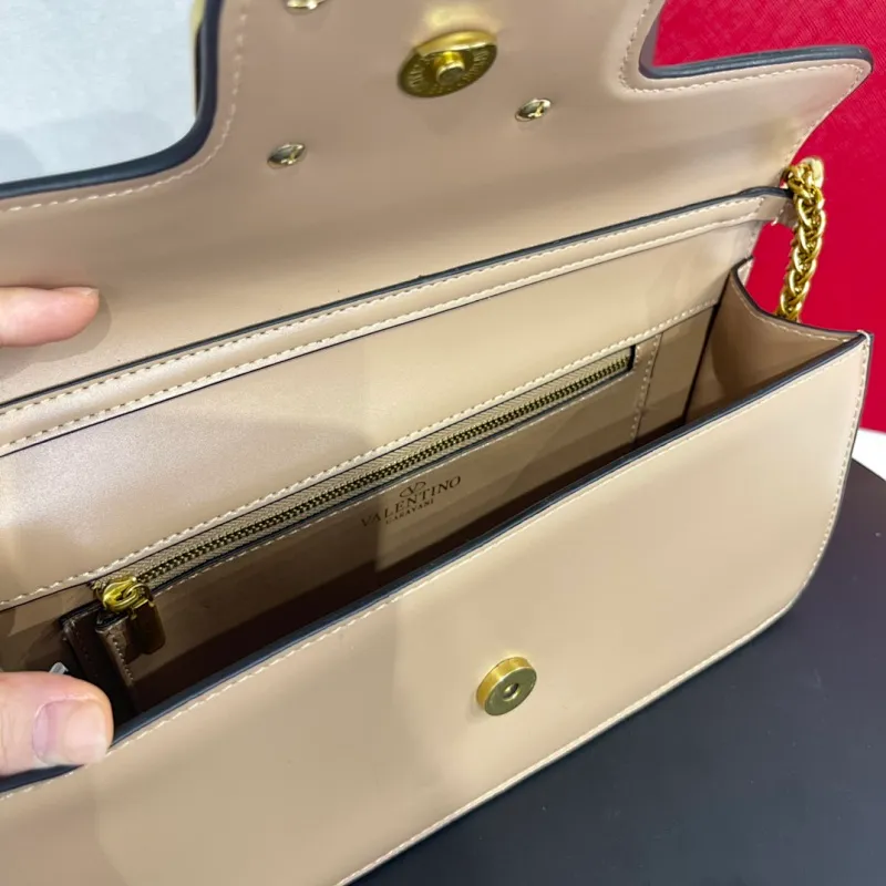 All categories Official website "Brand Women's Bags" Women's Bags 💙 Valentino 2022 Official New Valentino Crossbody Bag Wholesale 58001500 High Quality Size: 28-13-8CM