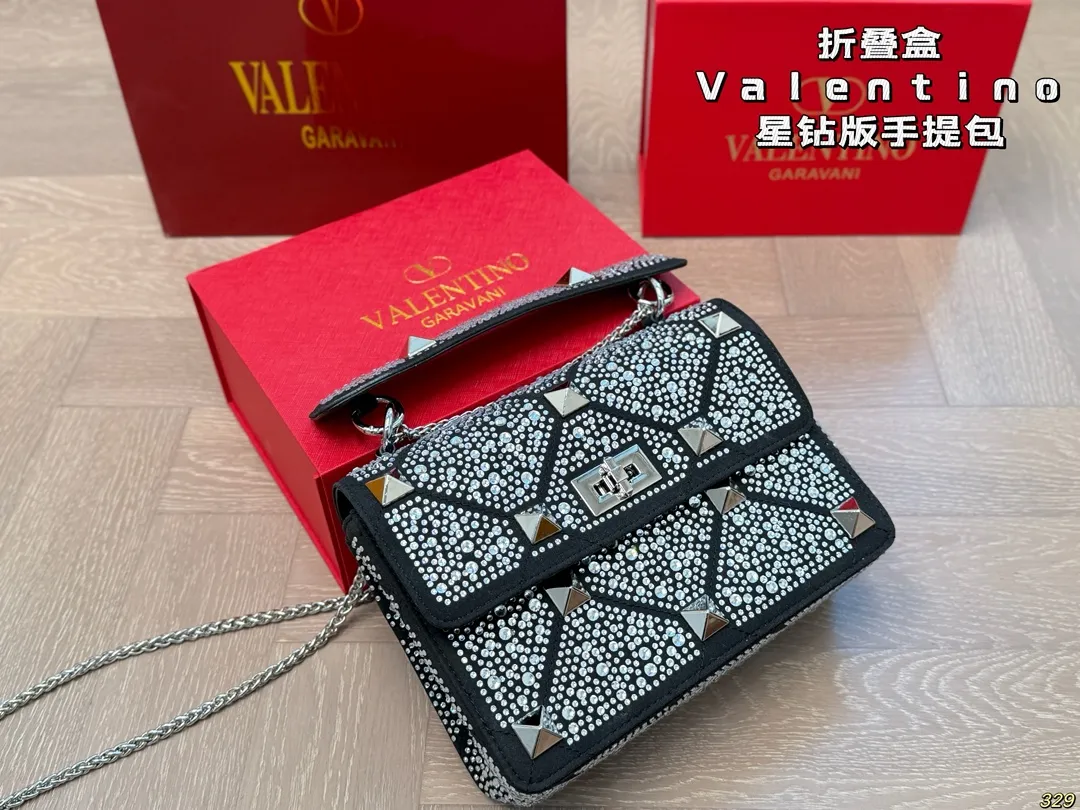 ¥420 Folding box Valentino star diamond version handbag Simple bag silhouette unlocks fashionable charm Can be salty or sweet Make you the most beautiful girl on the street Very versatile yyds Size: 24 16