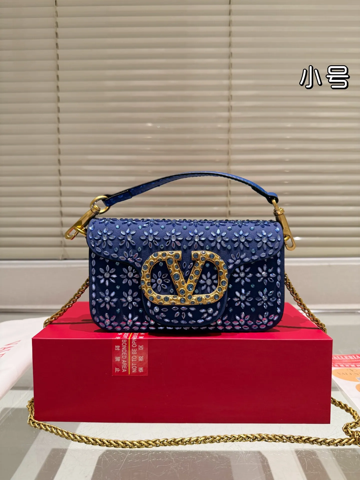 P400 P390 folding box ⚠️ size 27.10 20.9 Valentino, versatile classic, exquisite one, transparent bag, really super invincible and cute, full of fairy spirit, a must-have for young ladies every day