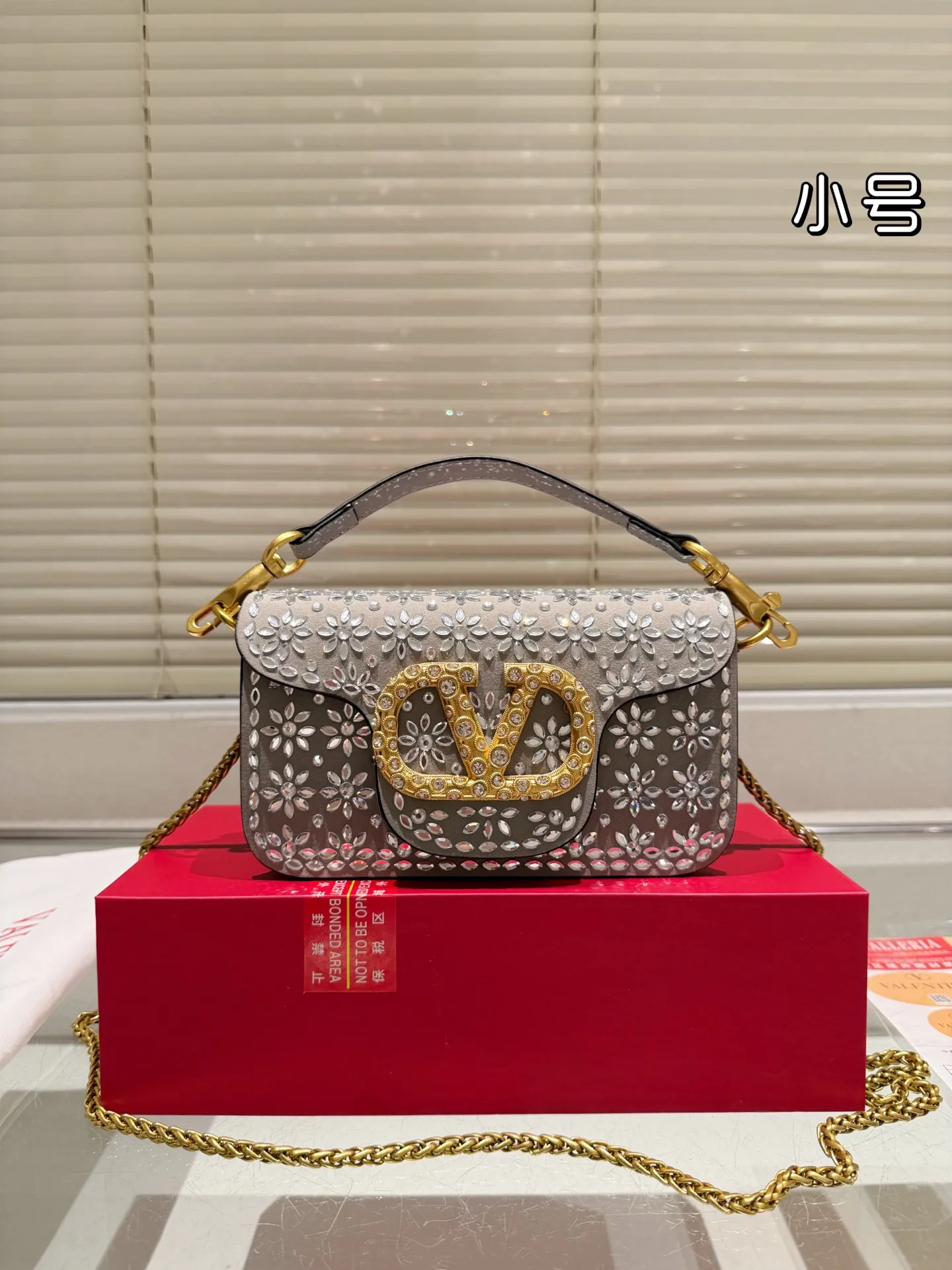 P400 P390 folding box ⚠️ size 27.10 20.9 Valentino, versatile classic, exquisite one, transparent bag, really super invincible and cute, full of fairy spirit, a must-have for young ladies every day