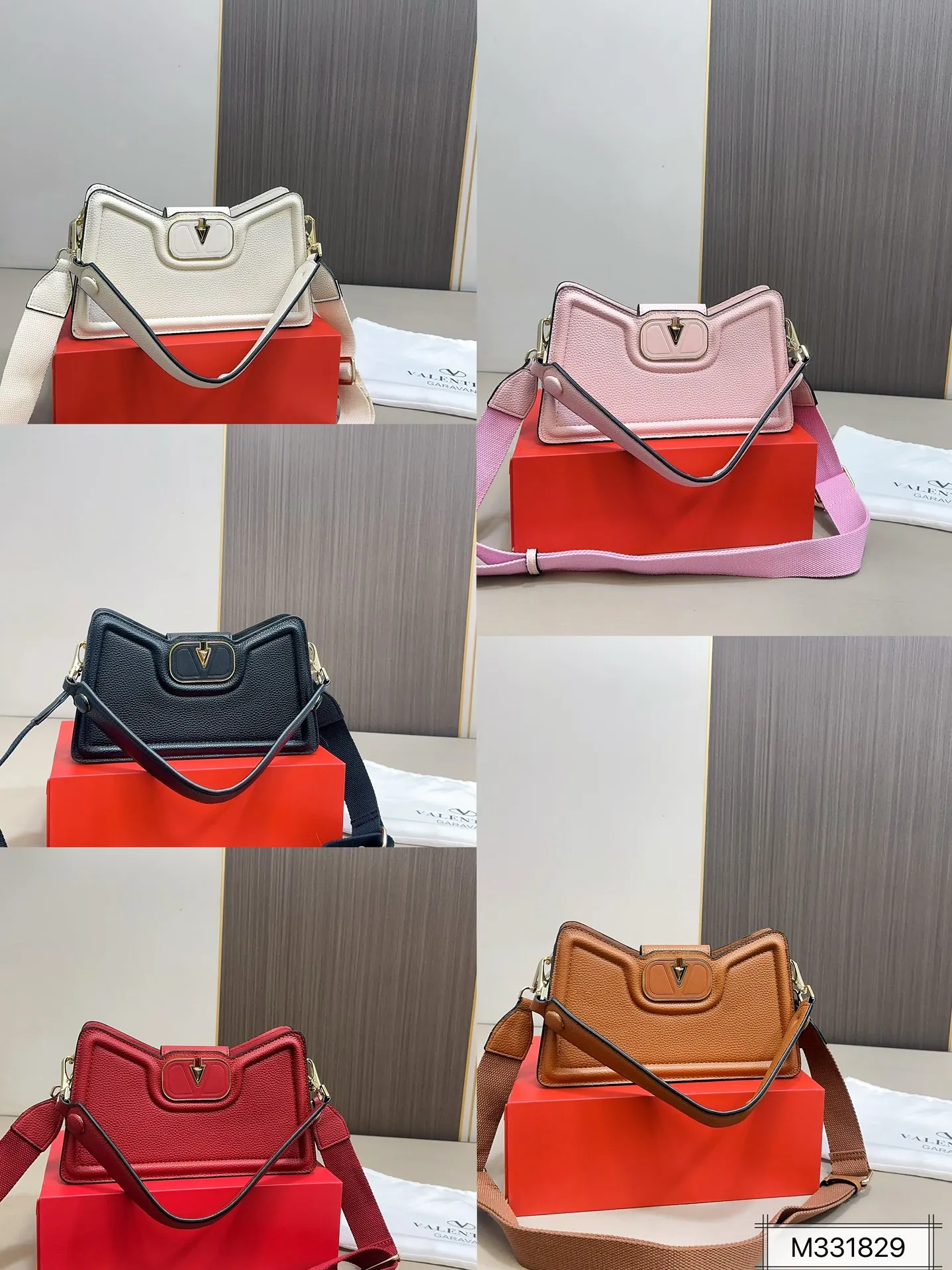 💰290 with folding box ⚠️Size 26.15 Valentino Allknots crossbody bag Exquisite and beautiful High-end elegance Easy to control, no matter the clothes or seasons Can be used all year round, salty or sweet Carry it on a tall girl, look like a royal lady Carry it on a small girl, it looks like a sweet girl
