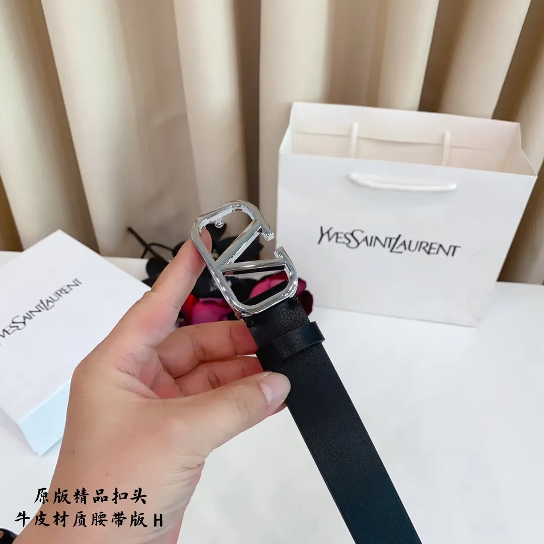 P210 🖇Original quality🖇🚺🚺Punched🖇 🖇Brand: Warren V [Women's Style] 🖇Color: Black 🖇Button: Gold/Silver 🖇Button: Original fine pure copper hardware button 🖇Belt: Original cowhide 🖇Size: Width: 3.0cm 🖇Length: 95cm-110cm 🖇Category: Perforated plate buckle quality assurance 🖇Simple and elegant, soft strap, for personal use as a gift 🖇Packaging list: buckle, strap, original packaging box, handbag, ID card, product manual, customs sticker, invoice I only make original high-end [If you need high-end wooden box➕3⃣️0⃣️]