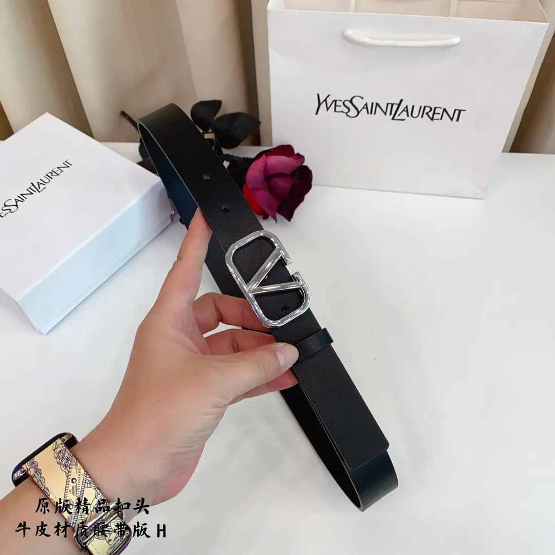 P210 🖇Original quality🖇🚺🚺Punched🖇 🖇Brand: Warren V [Women's Style] 🖇Color: Black 🖇Button: Gold/Silver 🖇Button: Original fine pure copper hardware button 🖇Belt: Original cowhide 🖇Size: Width: 3.0cm 🖇Length: 95cm-110cm 🖇Category: Perforated plate buckle quality assurance 🖇Simple and elegant, soft strap, for personal use as a gift 🖇Packaging list: buckle, strap, original packaging box, handbag, ID card, product manual, customs sticker, invoice I only make original high-end [If you need high-end wooden box➕3⃣️0⃣️]