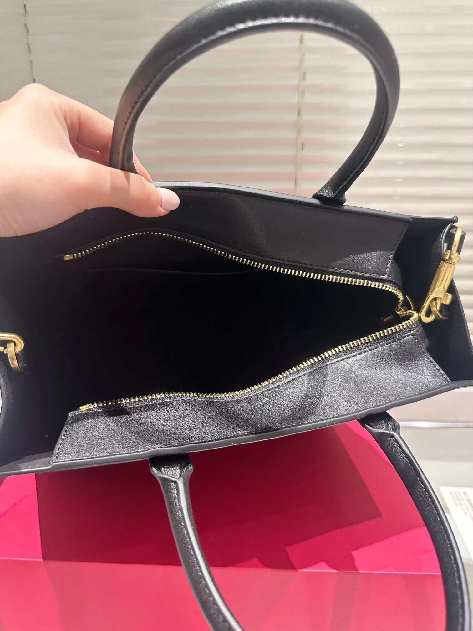 P380 with gift box 🎁 VALENTINO Women’s Tote Bag Valentino Letter Bag Letter bag from Valentino. The new season has just arrived. Size 31.27