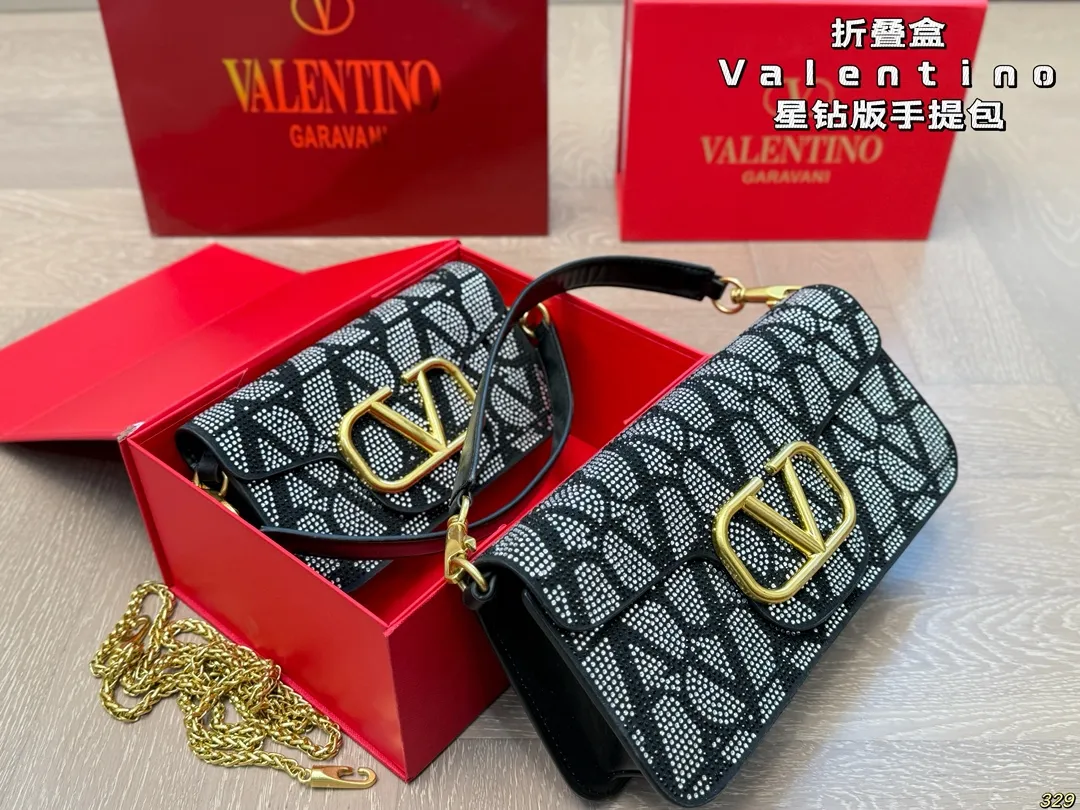 ¥330/¥320 folding box Valentino star diamond version handbag, metallic texture, big logo, simple bag silhouette unlocks fashion charm, can be salty or sweet, makes you the most beautiful girl on the street, very versatile yyds Size: 28 13/20 11