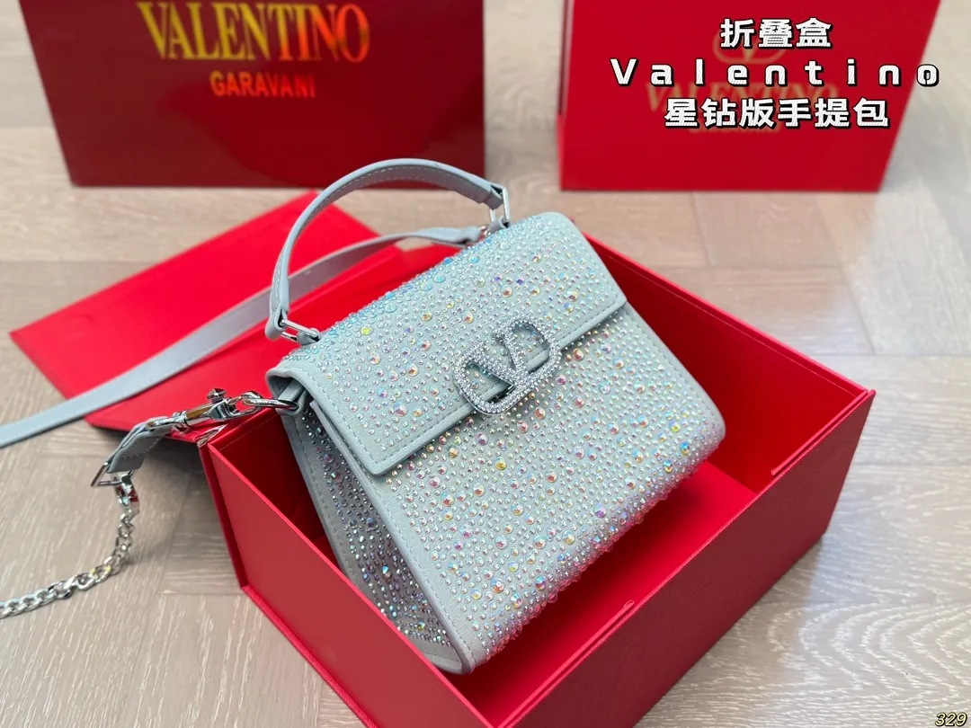 8️⃣Color ¥340 folding box Valentino Star Diamond Edition handbag Simple bag silhouette unlocks fashionable charm Can be salty or sweet Make you the most beautiful girl on the street Very versatile yyds Size: 18 14