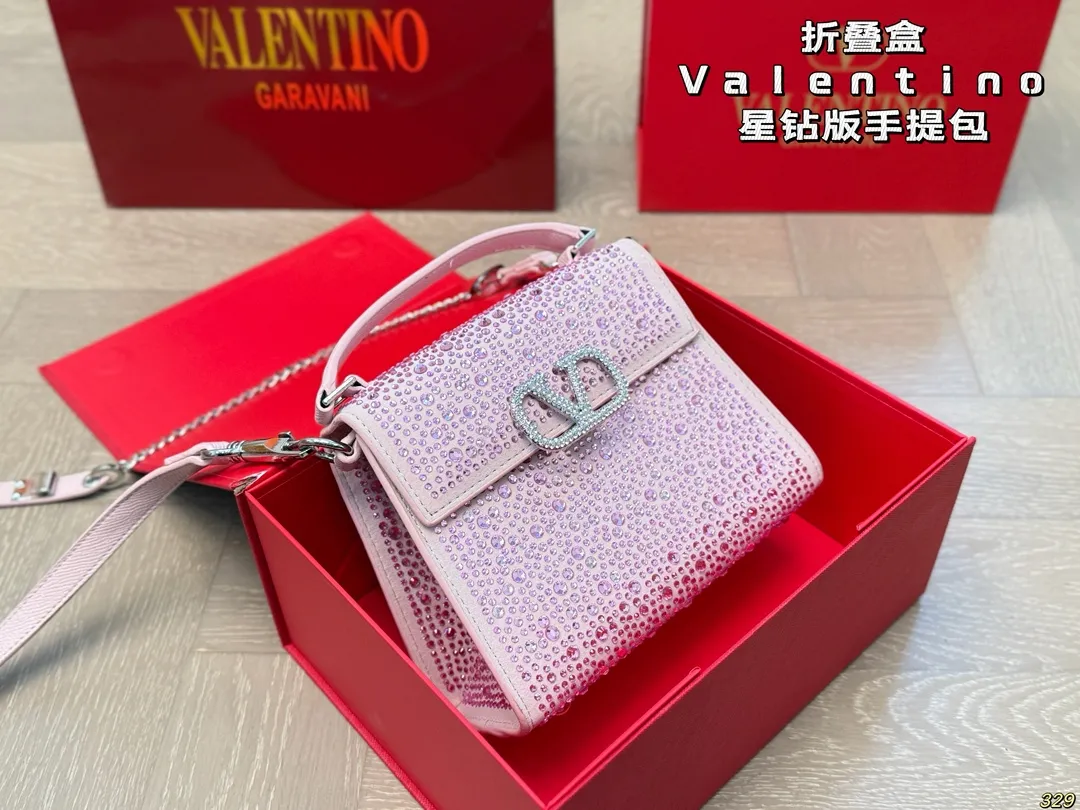 8️⃣Color ¥340 folding box Valentino Star Diamond Edition handbag Simple bag silhouette unlocks fashionable charm Can be salty or sweet Make you the most beautiful girl on the street Very versatile yyds Size: 18 14