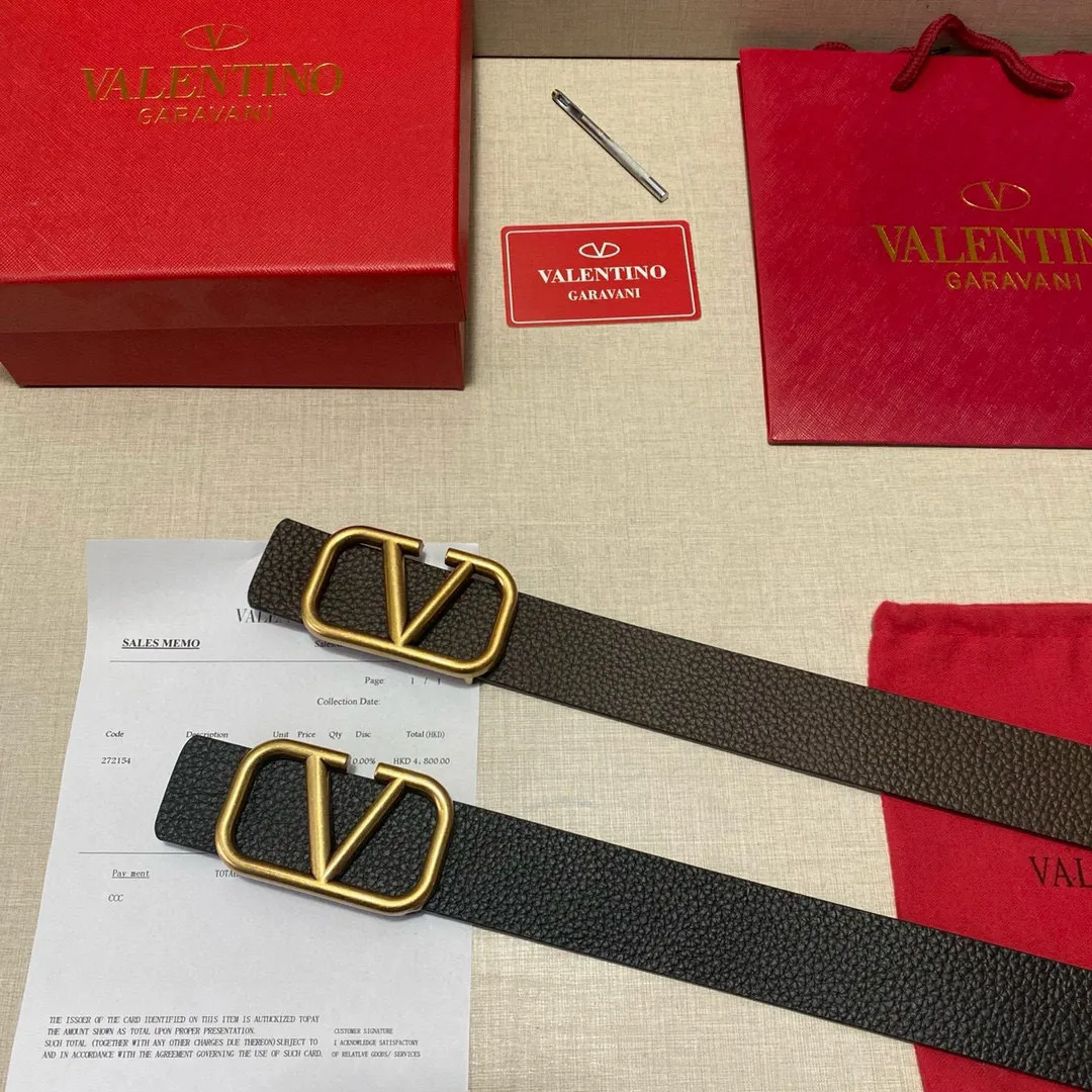 ✈️🇮🇹Brand: Valentino Valevtlo imitation copper buckle P150 ✈️🇮🇹Grade: 🚢Original private goods. Imported first-layer cowhide coffee sole, sold at counters🈶️, comparable to the genuine product! Exquisite oil edges, computer stitching, soft hand feel. No modifications in real photos. The upper body effect is super good, the length cannot be cut. Comes with a full set of packaging at the counter. It is the first choice to bring as a gift. Free eye needle ✈️🇮🇹Button head: imitation copper buckle hardware ✈️🇮🇹Length: 100-125cm 3.8cm specifications ✈️🇮🇹Color: black coffee