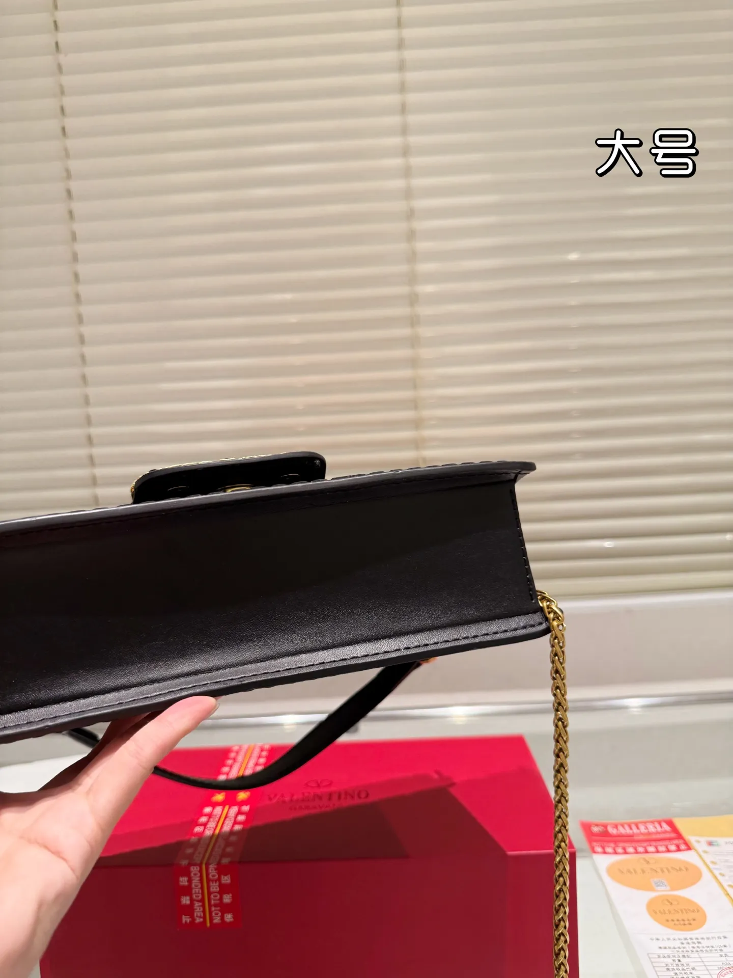 P400 P390 folding box ⚠️ size 27.10 20.9 Valentino, versatile classic, exquisite one, transparent bag, really super invincible and cute, full of fairy spirit, a must-have for young ladies every day