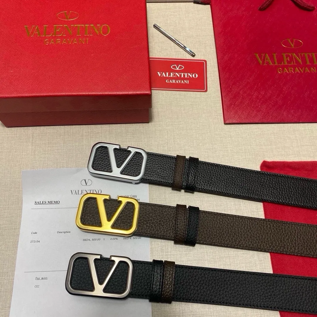 ✈️🇮🇹Brand: Valentino Valevtlo imitation copper buckle P160 ✈️🇮🇹Grade: 🚢Original private goods. Imported first-layer cowhide coffee sole, sold at counters🈶️, comparable to the genuine product! Exquisite oil edges, computer stitching, soft hand feel. No modifications in real photos. The upper body effect is super good, and the length can be cut. Comes with a full set of packaging at the counter. The first choice for gifting. Free eye needle ✈️🇮🇹Button head: imitation copper buckle hardware ✈️🇮🇹Length: 100-125cm 3.8cm specifications ✈️🇮🇹Color: black