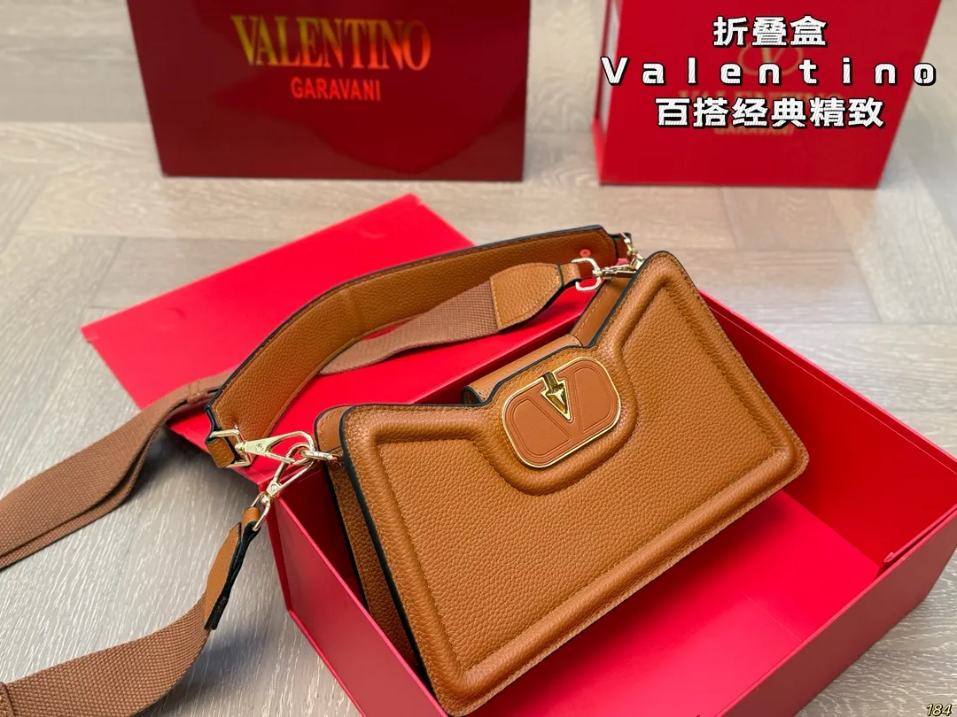 5️⃣Color ¥290 Folding box Valentino Versatile classic Exquisite one Really super invincible and cute Full of fairy spirit A must-have for girls every day Size 26 15