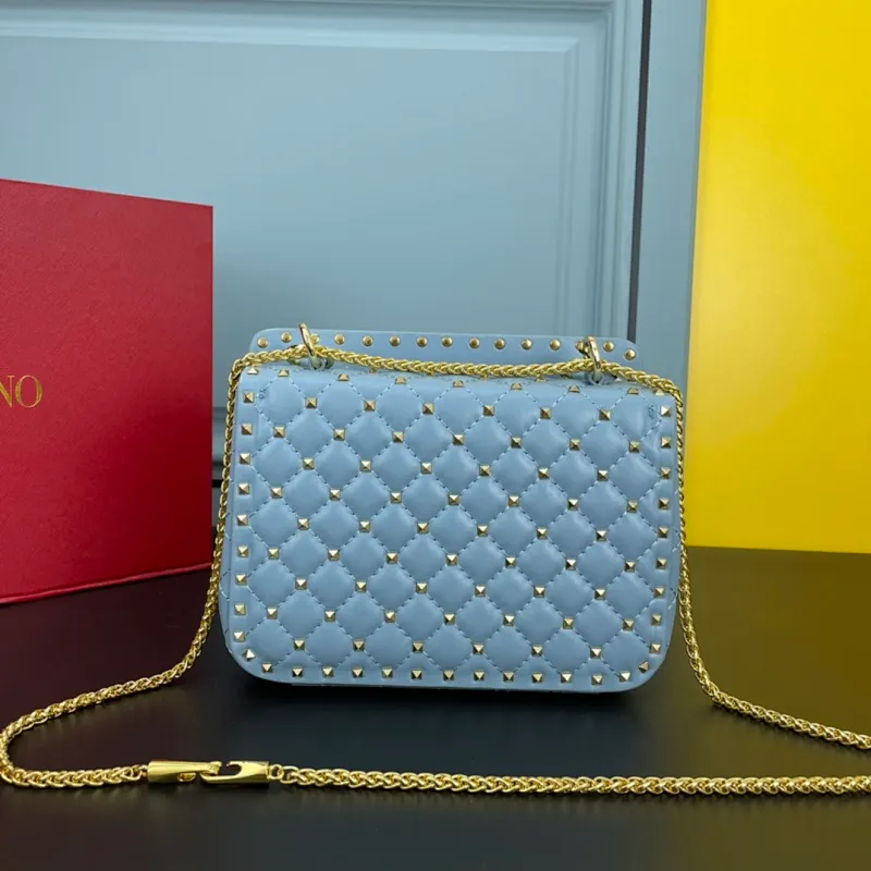 All categories Official website "Brand Women's Bags" Women's Bags 💙 Valentino 2022 Official New Valentino Sheepskin Crossbody Bag Wholesale 58002600 High Quality Size: 24-16-8CM