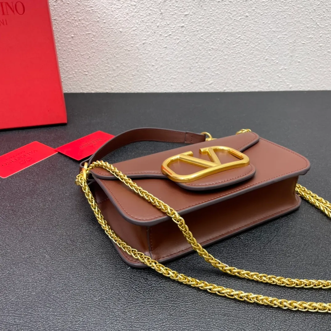 All Categories Official Website "Brand Women's Bags" Women's Bags 💙 Valentino 2023 New Valentino Calfskin Crossbody Bag