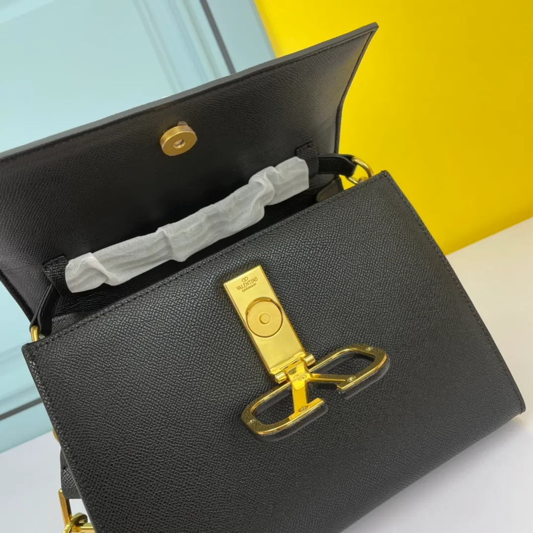 All Categories Official Website "Brand Women's Bags" Women's Bags 💙 Valentino 2025 New VALENTINO Crossbody Bag