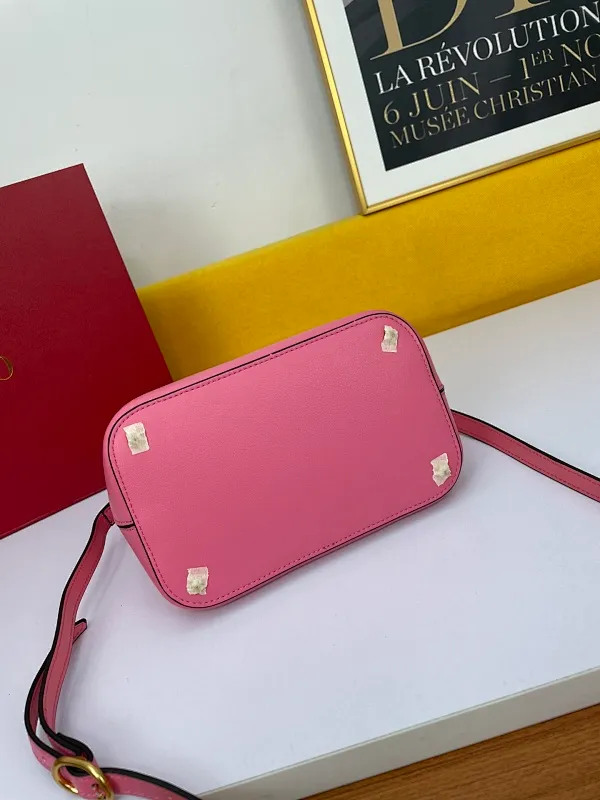 All Categories Official Website "Brand Women's Bags" Women's Bags 💙 Valentino 2023 New Valentino Calfskin Handbag