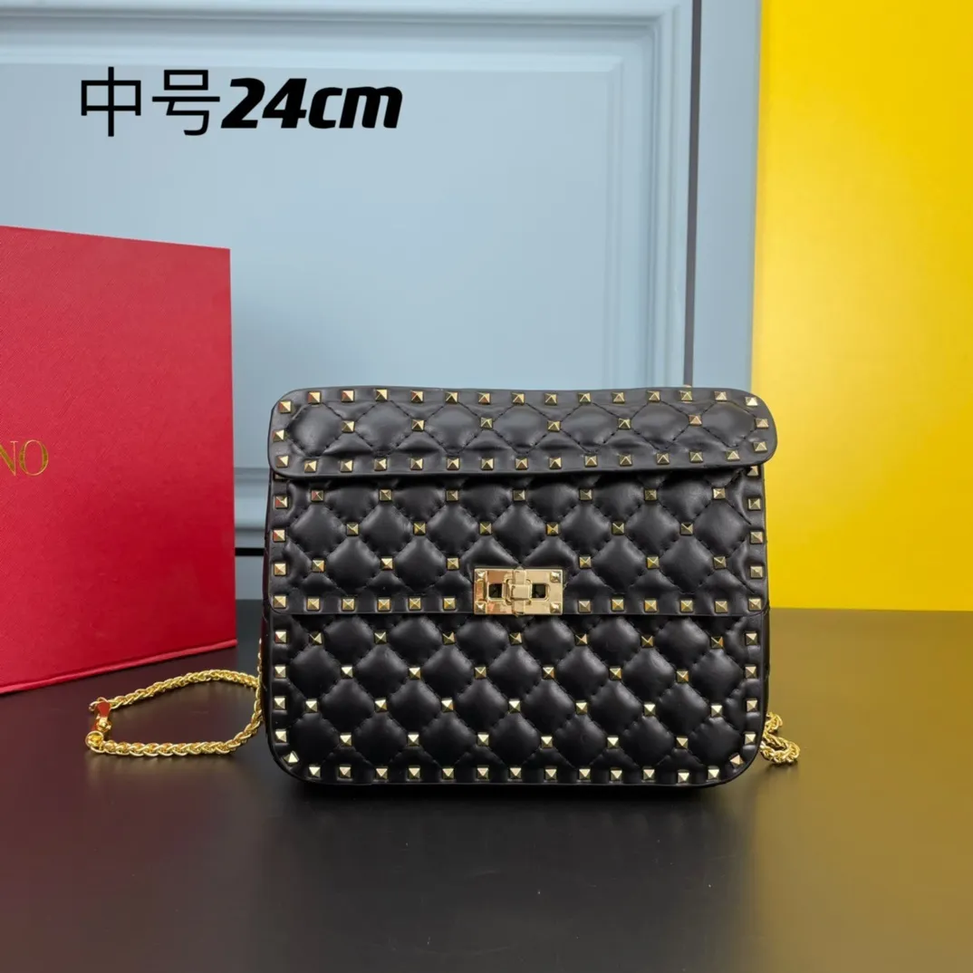 All categories Official website "Brand Women's Bags" Women's Bags 💙 Valentino 2022 Official New Valentino Sheepskin Crossbody Bag Wholesale 58002600 High Quality Size: 24-16-8CM