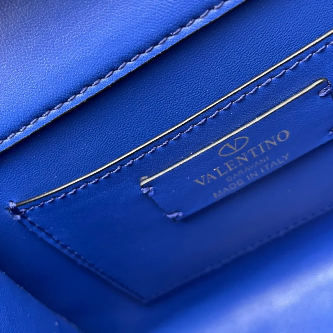 All categories Official website "Brand Women's Bags" Women's Bags 💙 Valentino replica VALENTINO, fine imitation VALENTINO bags, VALENTINO shoulder bags, 2023 official latest version VALENTINO handbags, bag factory, original material, size: 19-13-9CM