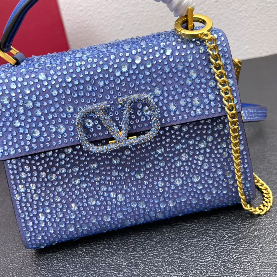 All categories Official website "Brand Women's Bags" Women's Bags 💙 Valentino replica VALENTINO, fine imitation VALENTINO bags, VALENTINO shoulder bags, 2023 official latest version VALENTINO handbags, bag factory, original material, size: 19-13-9CM