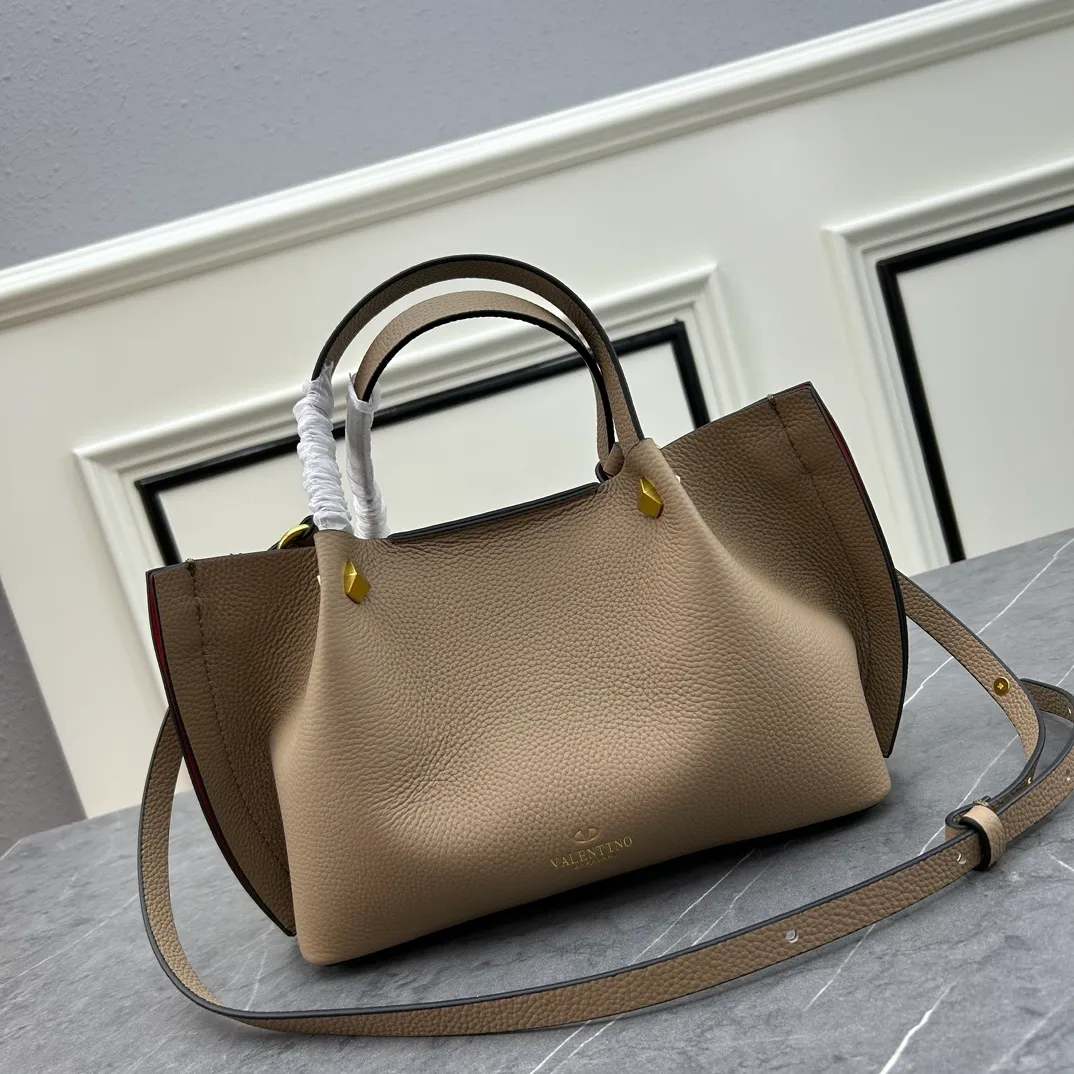 All Categories Official Website "Brand Women's Bags" Women's Bags 💙 Valentino 2025 New VALENTINO Crossbody Bag