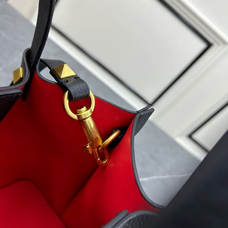 All Categories Official Website "Brand Women's Bags" Women's Bags 💙 Valentino 2025 New VALENTINO Crossbody Bag