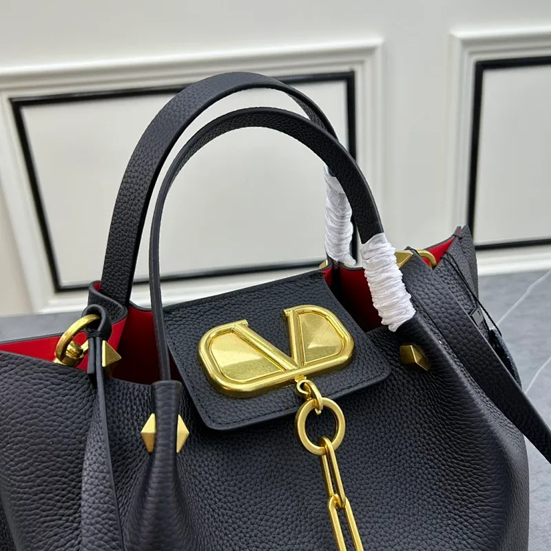 All Categories Official Website "Brand Women's Bags" Women's Bags 💙 Valentino 2025 New VALENTINO Crossbody Bag