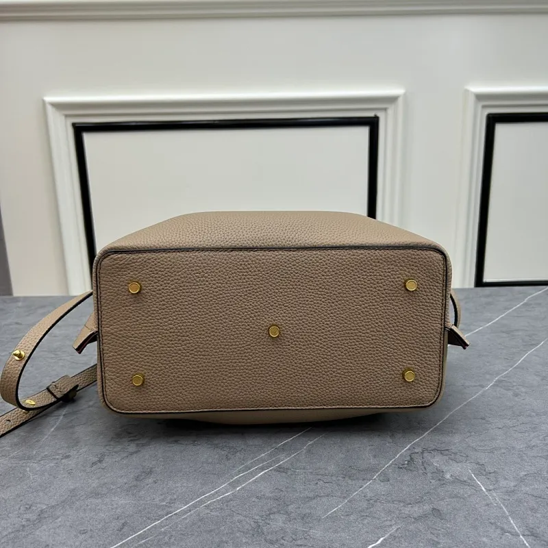 All Categories Official Website "Brand Women's Bags" Women's Bags 💙 Valentino 2025 New VALENTINO Crossbody Bag