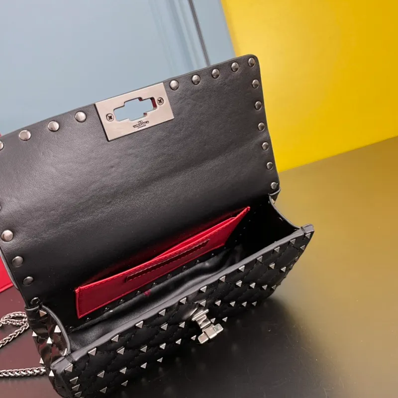 All categories Official website "Brand Women's Bags" Women's Bags 💙 Valentino 2022 Official New Valentino Sheepskin Crossbody Bag Wholesale 58002300 High Quality Size: 20-12-5CM