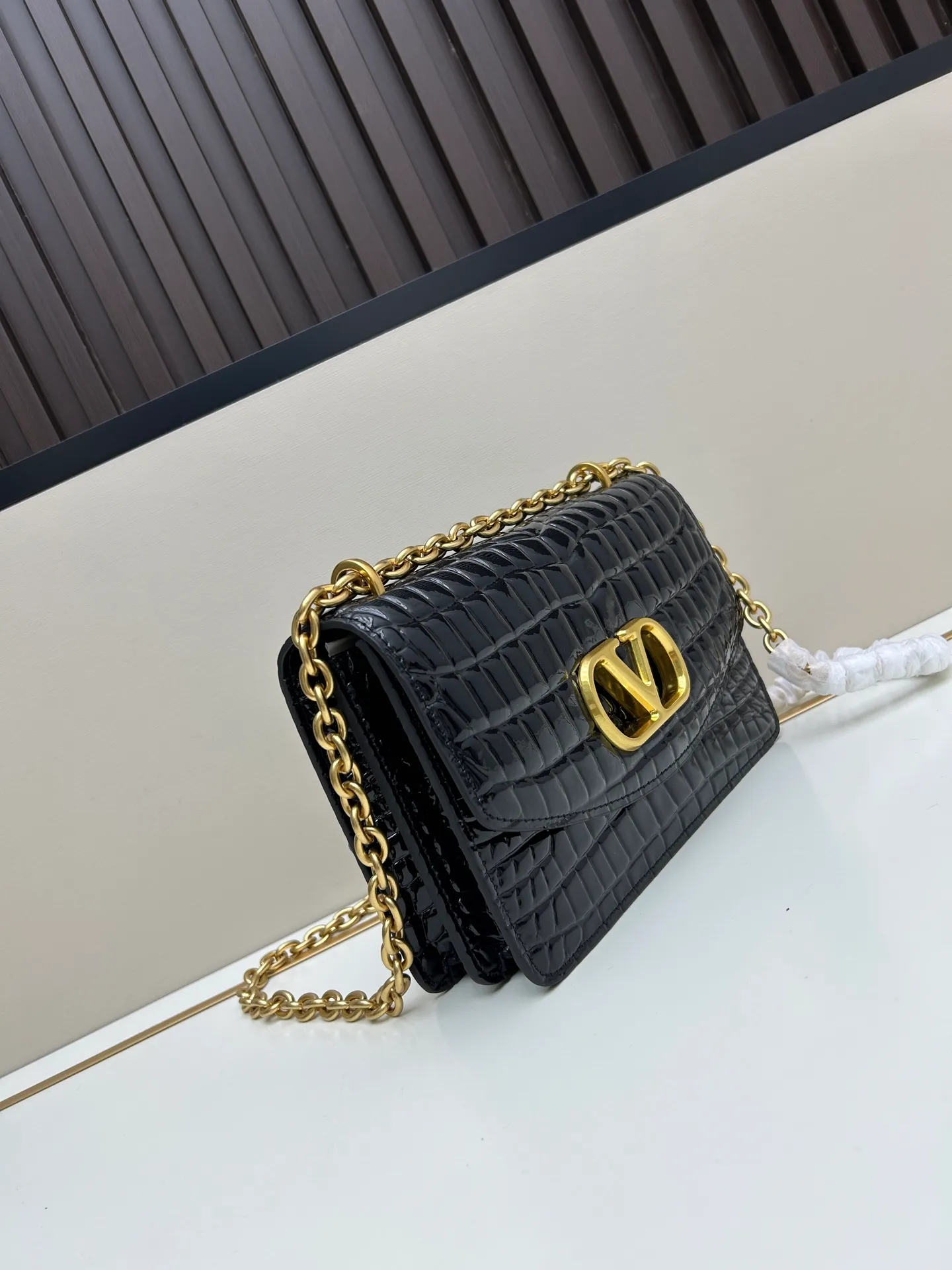 All Categories Official Website "Brand Women's Bags" Women's Bags 💙 Valentino 2025 New VALENTINO Crossbody Bag