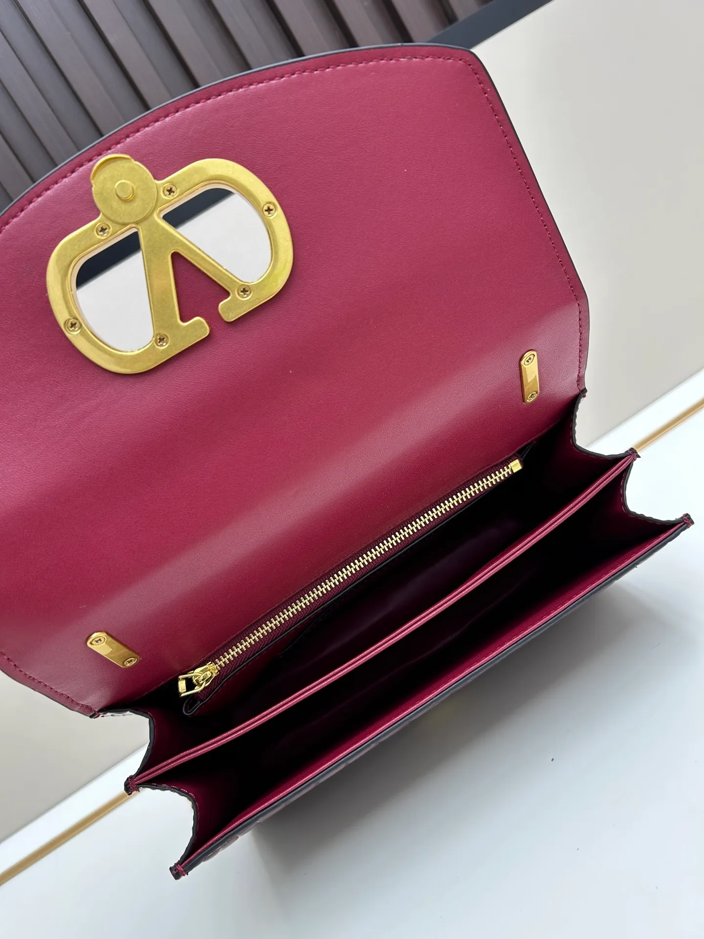 All Categories Official Website "Brand Women's Bags" Women's Bags 💙 Valentino 2025 New VALENTINO Crossbody Bag