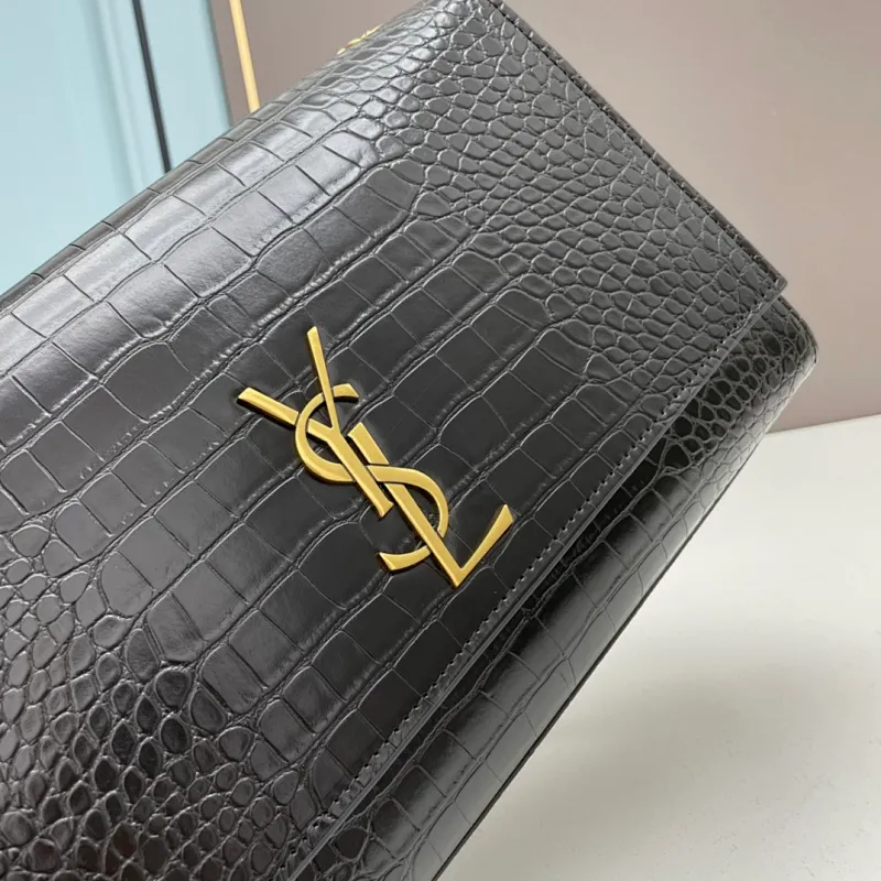 All Categories Official Website "Brand Women's Bags" Women's Bags 💙 YSL Saint Laurent Crossbody Bag 𝐊𝐚𝐭𝐞_Reversible Suede & Crocodile Pattern The bag body can be flipped into suede for use: Model 8121#: Size 28-18-7CM