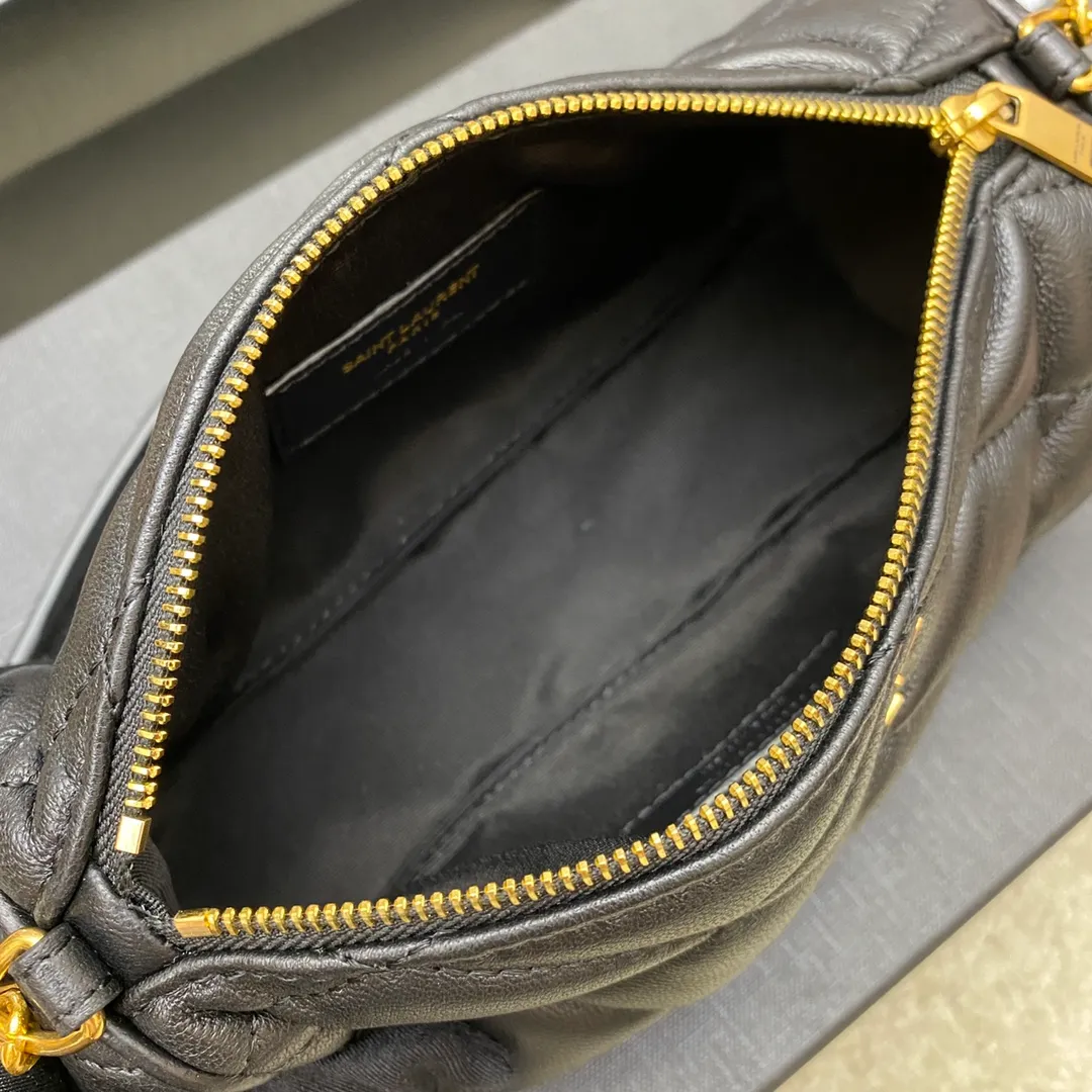 p1320 The top product on the market, sheepskin black/gold 🌈YSL's new sade small armpit cylinder bag, lambskin 🐏 with retro metal chain, just right for those who like small round bags 🤗The capacity is much larger than woc, and it looks great on the back in summer 👍20220660 Model: 699703 [original leather] Size: 20x10x10cm