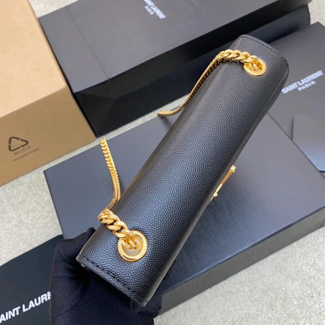 💰1260 black ball pattern/gold buckle 🌈KATE The most classic style and the most practical size. The core design of this series is the Y logo. Mr. Yves Saint Laurent invited poster artist Cassandre to design it. The three letters are superimposed on each other, which is simple and avant-garde. High-quality crocodile pattern cowhide, wear-resistant and scratch-resistant! Definitely a timeless classic! No Y family tassel bag dares to say that they are fashionable👍20210630 Model: 377629 [original leather] Size: 20*12.5*5cm