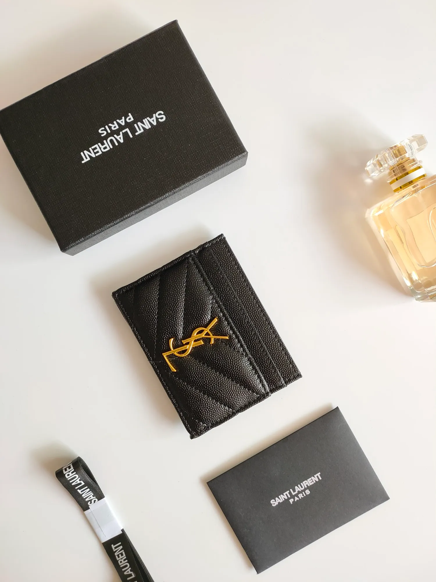 💰110 Yves Saint Laurent new products shipped👉Genuine pickup bag, cowhide ball pattern🎀Sheep pattern microfiber lining, jacquard stitching genuine leather credit card holder, metal interlocking YSL logo original single pair hardware, copy details😋Style number: 423291😎Size: 10.5×7.5×0.5cm