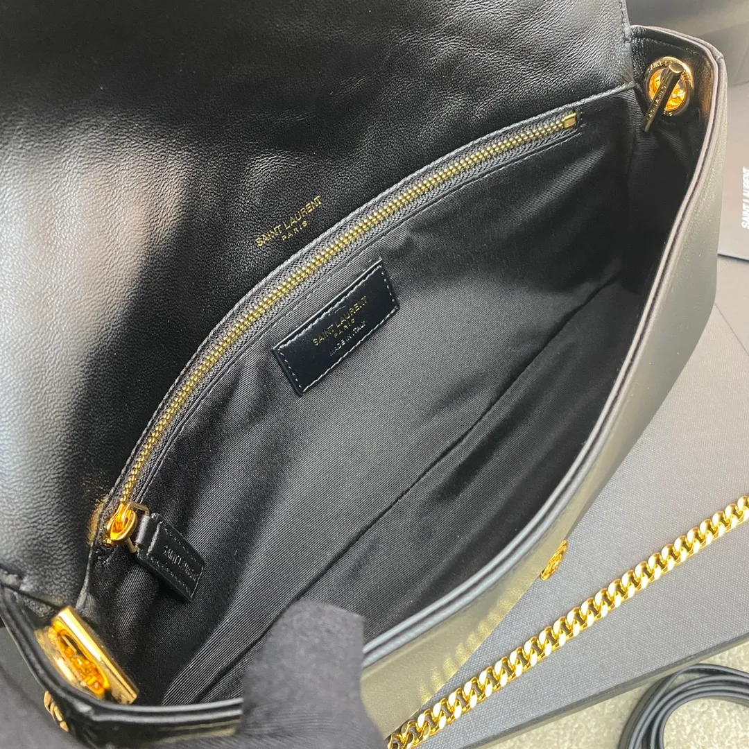 Black sheepskin/gold 🌈KATE 99 quilted sheepskin handbag. Speaking of the most popular bags in the past two years, the name of the armpit bag must be included! Carry it with a spaghetti strap. There is a kind of casual French elegance, which makes people think that this girl is very fashionable at first glance, but she is also effortlessly fashionable. There is also a long leather shoulder strap that can be worn interchangeably! One pack for multiple uses👍20230750 Model: 632014 [original leather] Size: 26x13.5x4.5cm